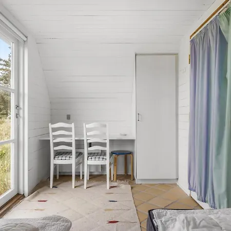 Dom wakacyjny Gorgeous In With Sauna *