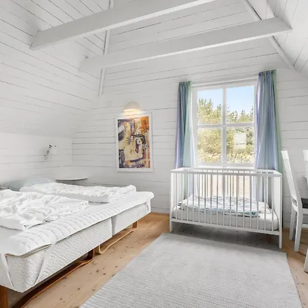 Dom wakacyjny Gorgeous In With Sauna Blåvand